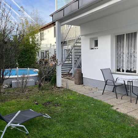 Cheap Outlet Center Apartment With Pool Parndorf Exteriör bild